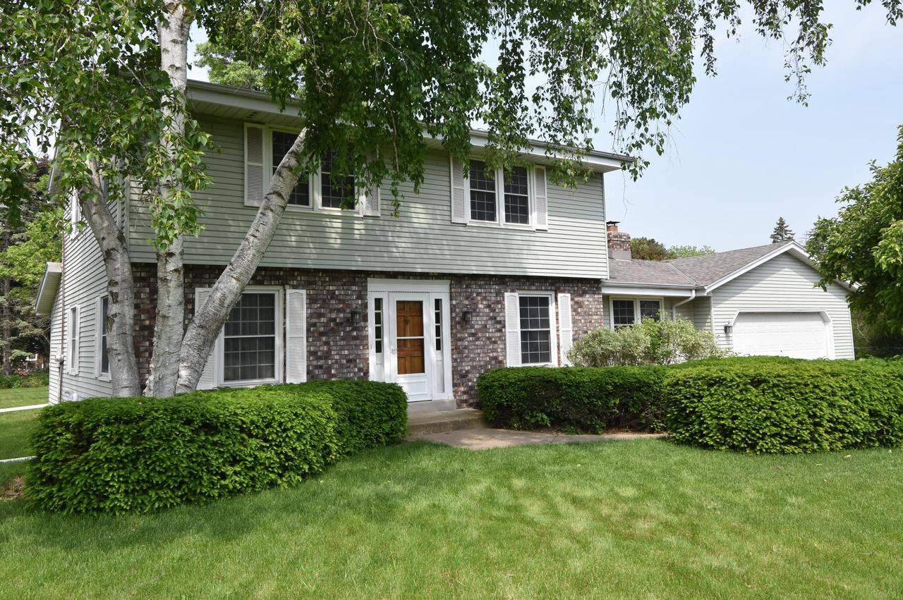 Hales Corners, WI 53130,5151 S Donna COURT
