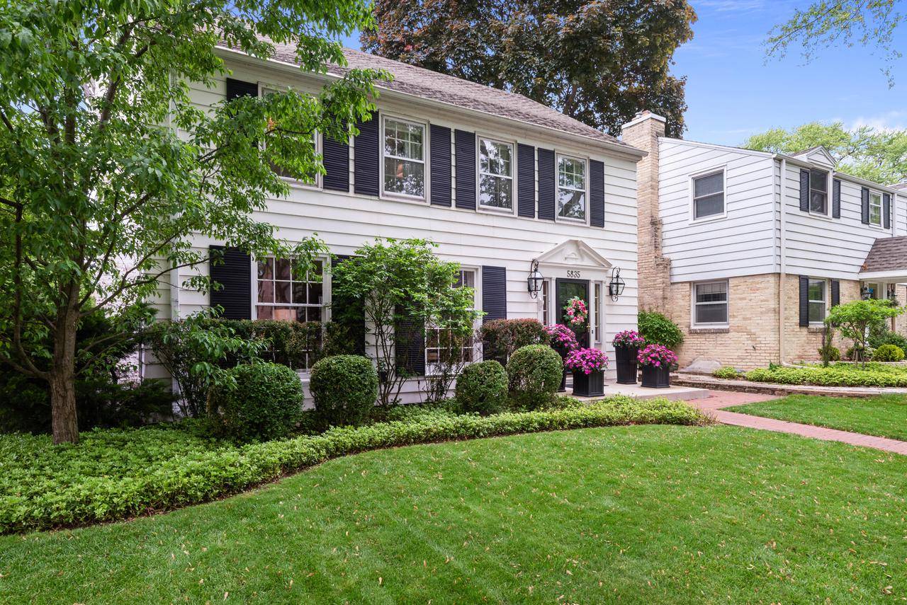 Whitefish Bay, WI 53217,5835 N Lake DRIVE