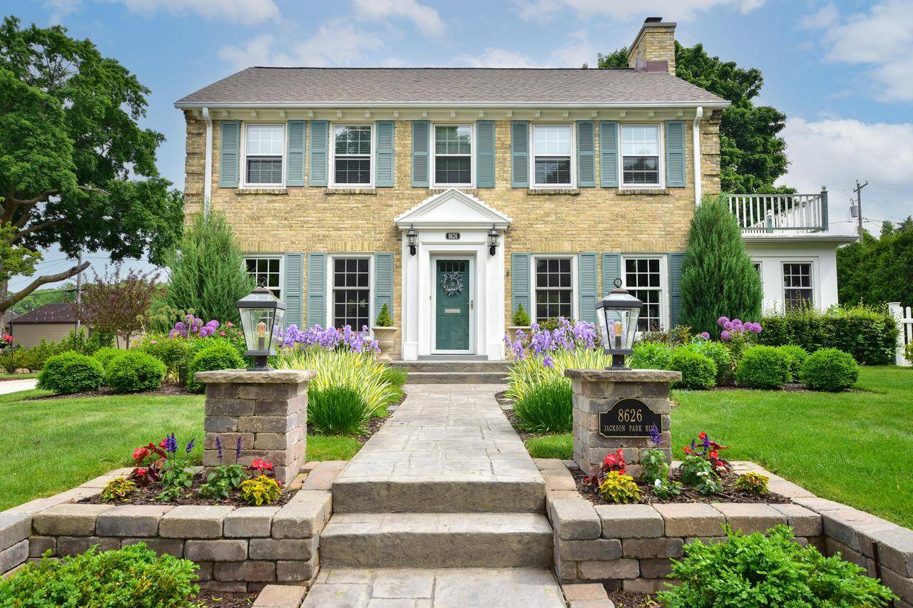 Wauwatosa, WI 53226,8626 Jackson Park BOULEVARD