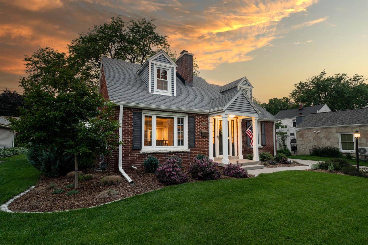 Wauwatosa, WI 53226,2461 N 94th STREET