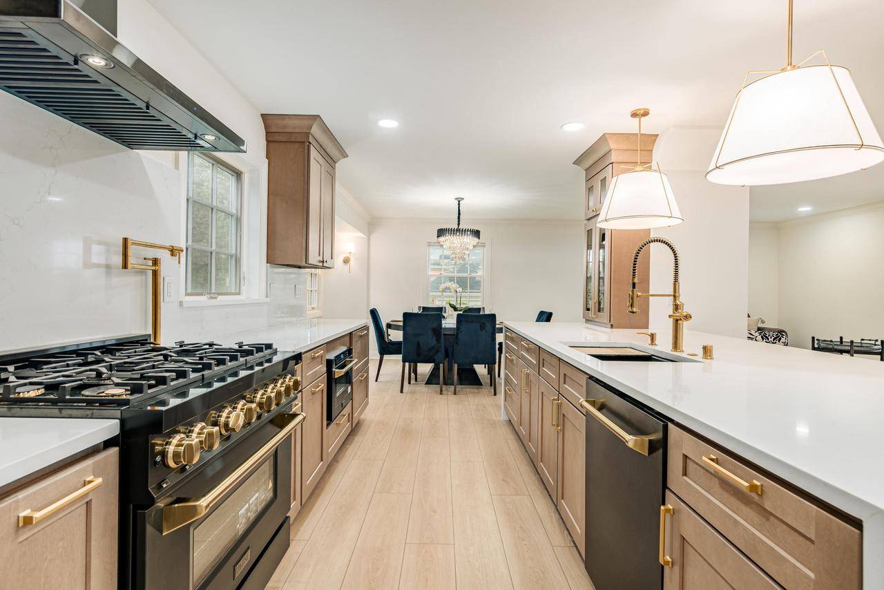 Brookfield, WI 53005,15370 Santa Maria DRIVE