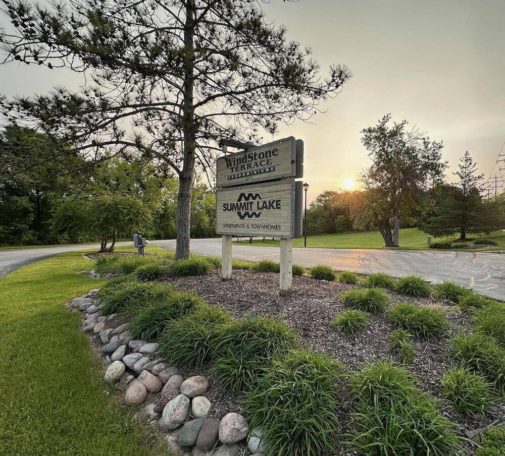 Hartland, WI 53029,520 Windstone DRIVE #108
