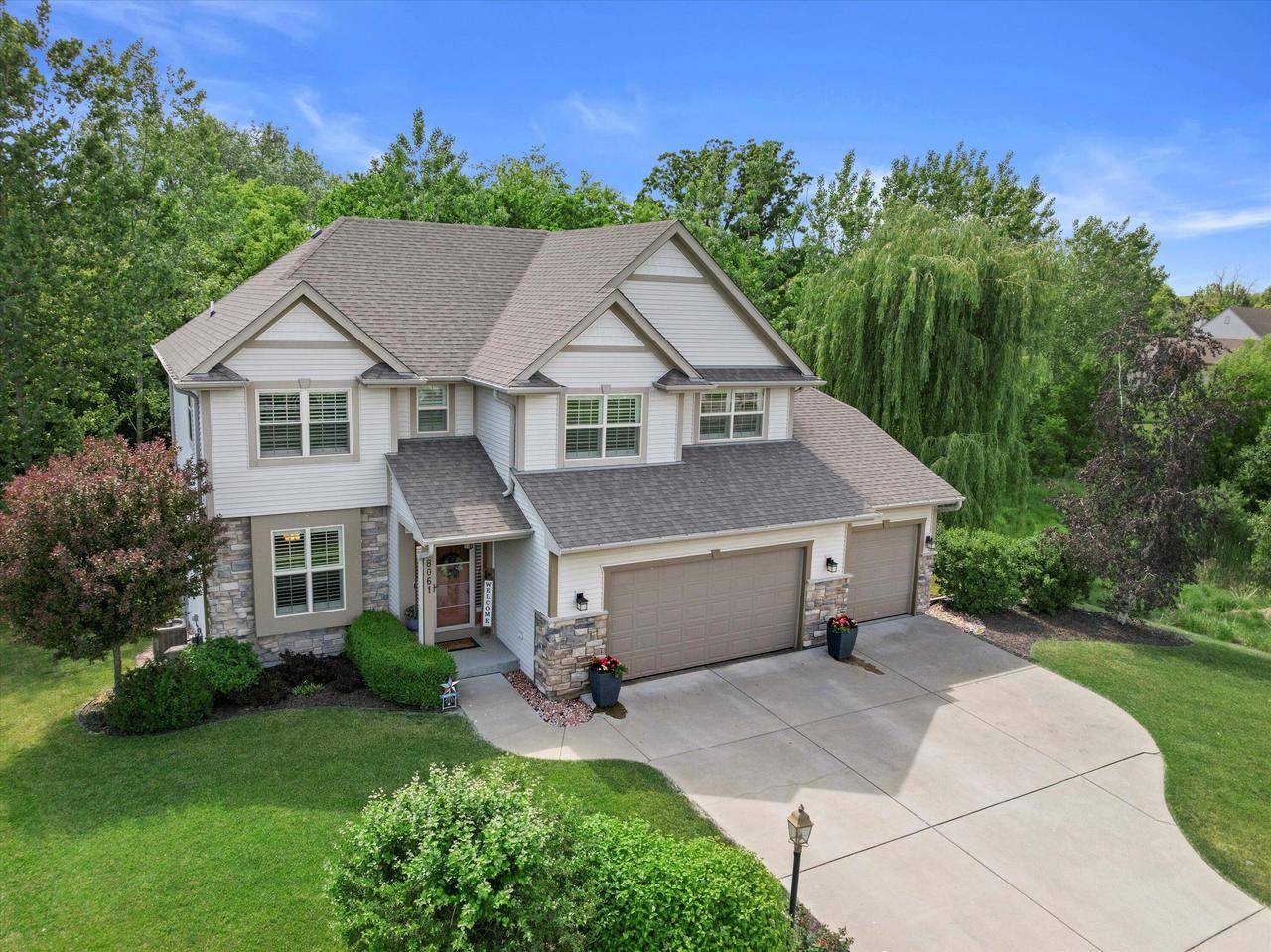 Franklin, WI 53132,8061 S River LANE