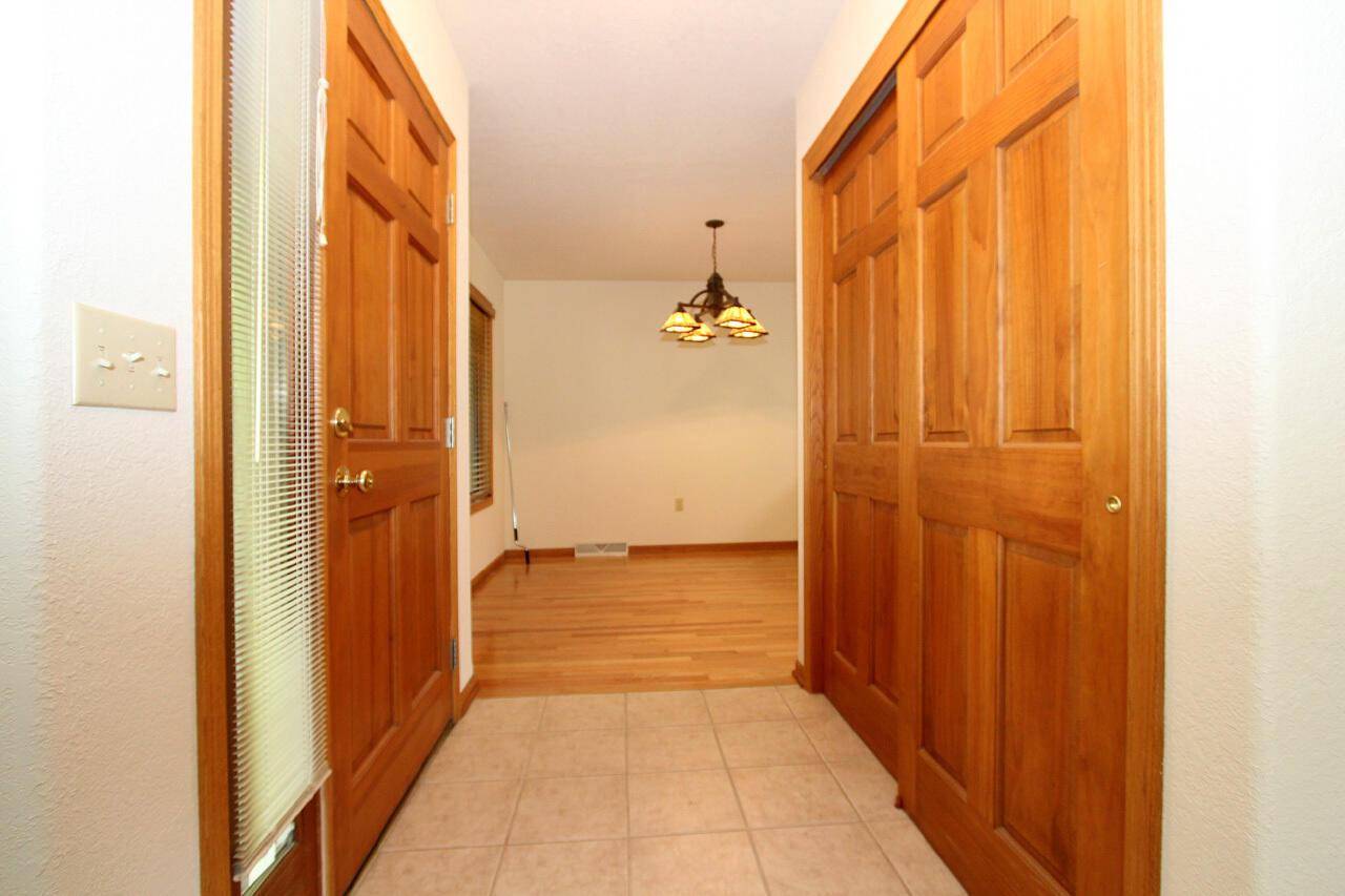 Greenfield, WI 53228,12395 W Waterford AVENUE