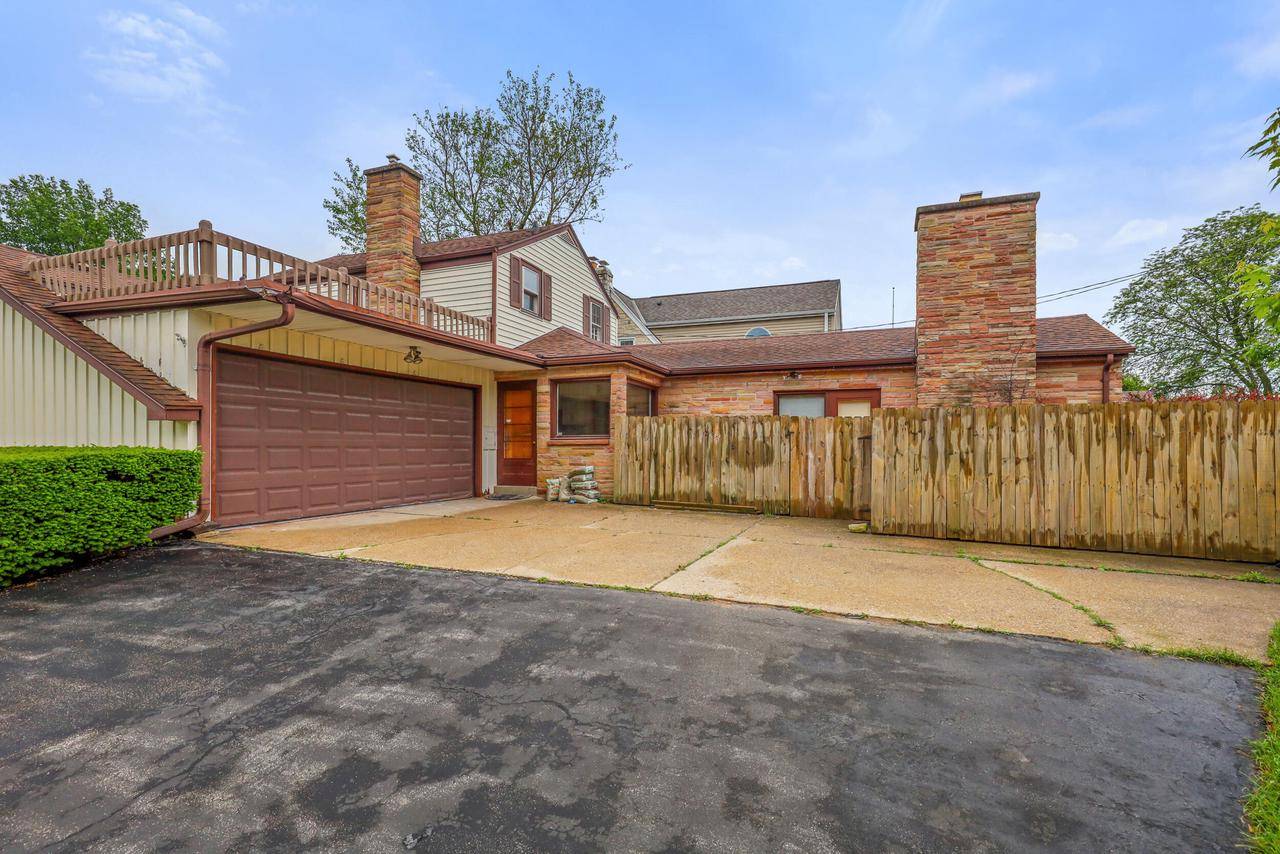 Glendale, WI 53217,5463 N Lydell AVENUE