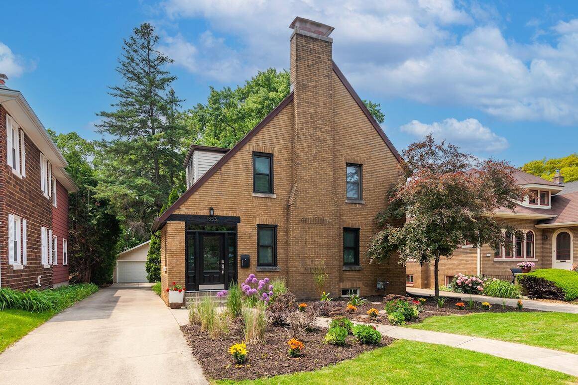 Wauwatosa, WI 53213,1853 N 83rd STREET