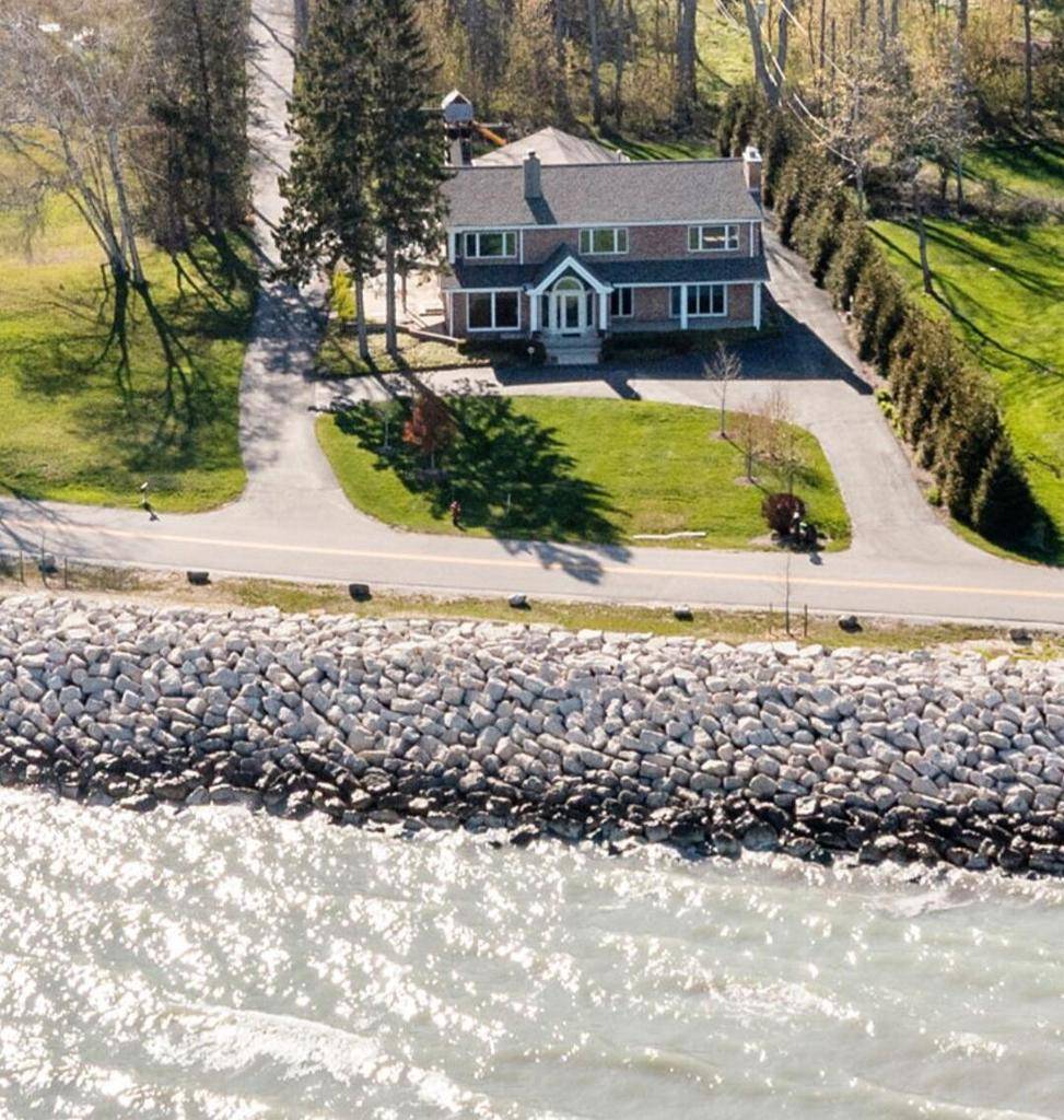 Fox Point, WI 53217,7515 N Beach DRIVE
