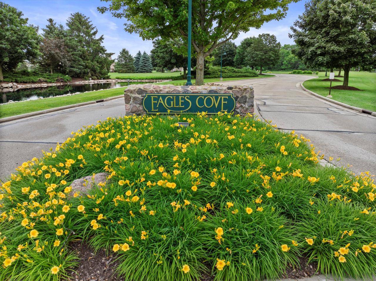 North Prairie, WI 53153,314 Eagles Cove CIRCLE #4-1