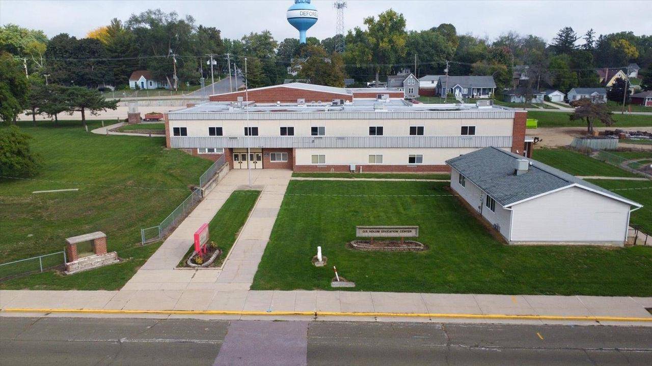 Deforest, WI 53532,520 E Holum Street