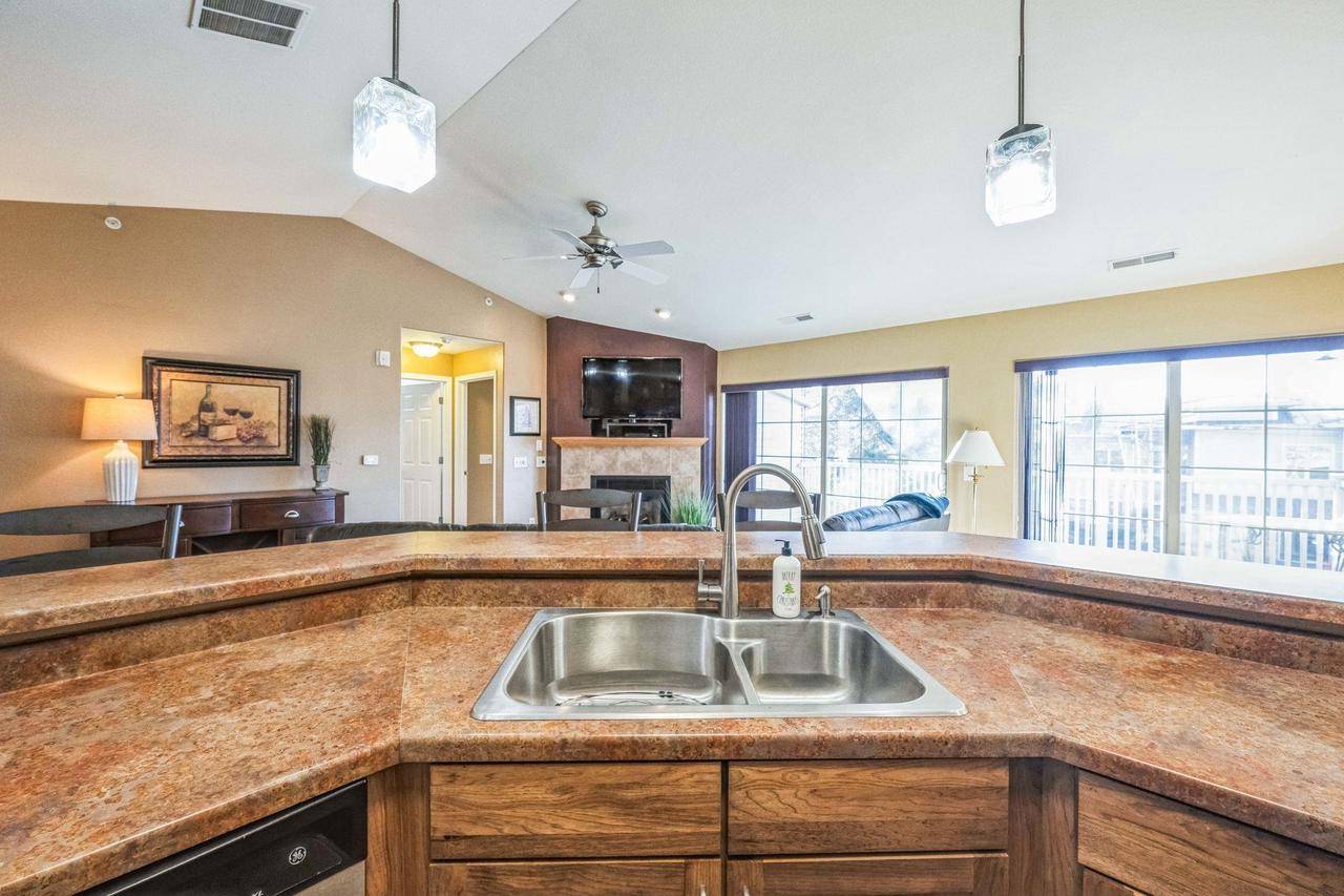 Wisconsin Dells, WI 53965,670 E Lake Avenue #208