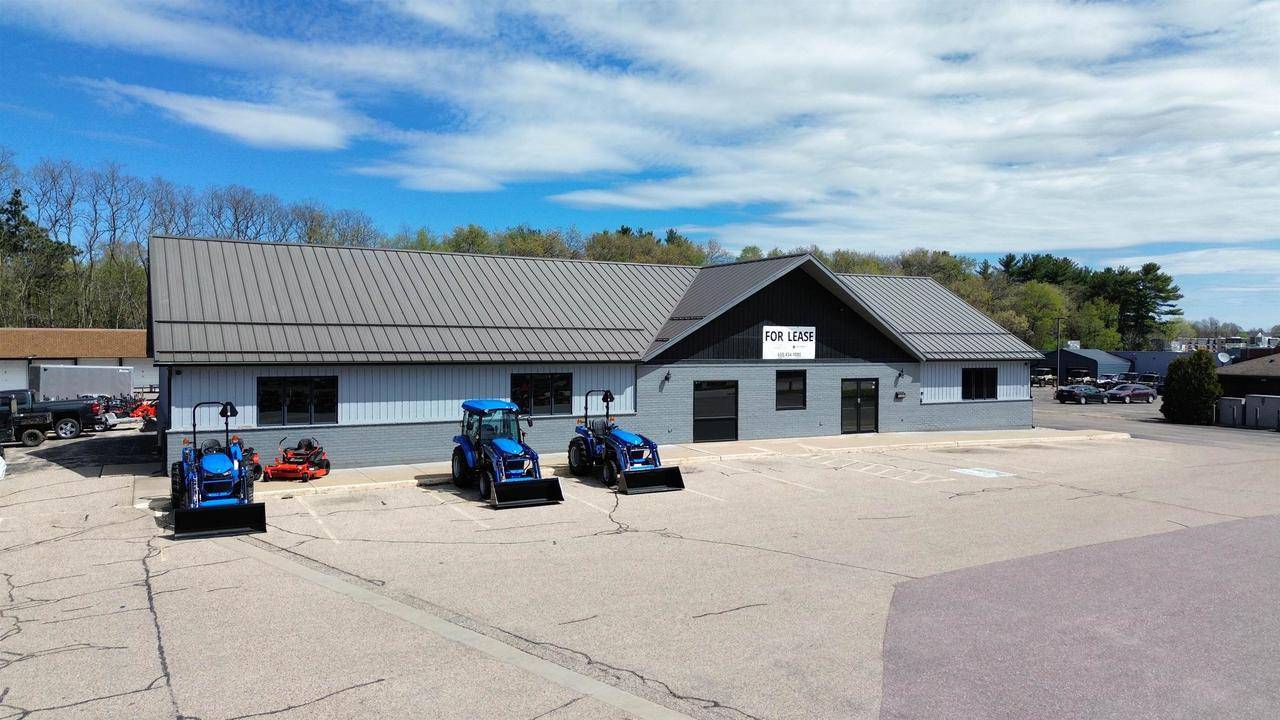 Reedsburg, WI 53959,1375 E Main Street