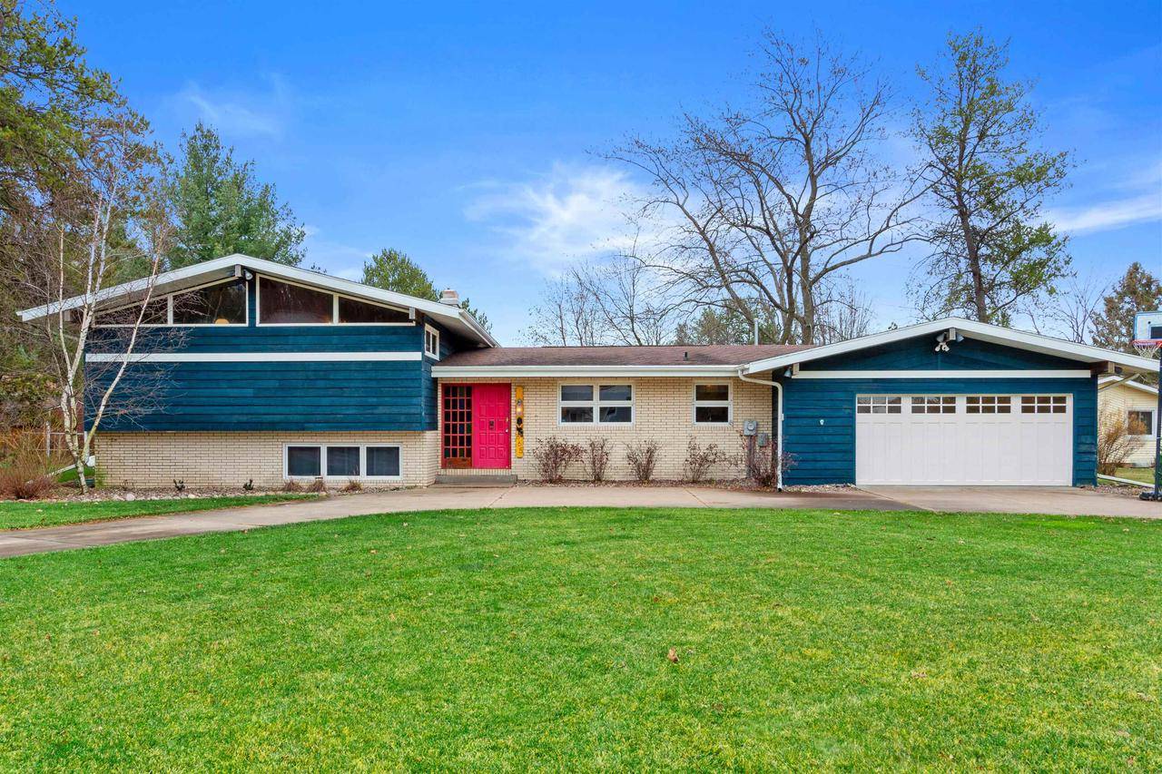 Nekoosa, WI 54457,865 Richmond Way
