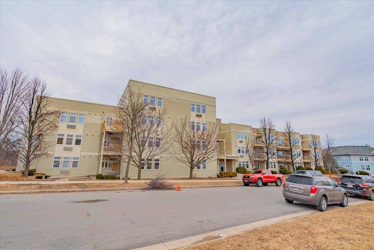 Madison, WI 53719,8206 Starr Grass Drive #202