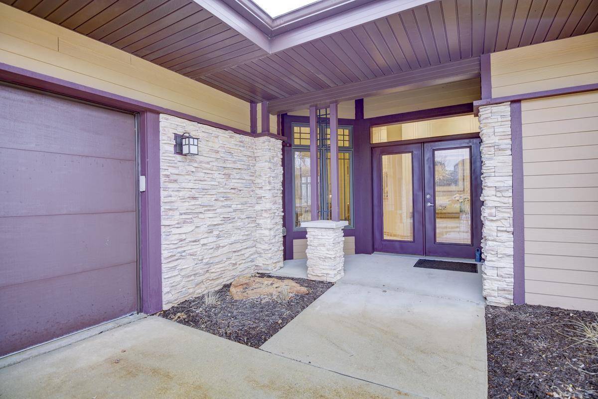 Verona, WI 53593,9302 Windy Point
