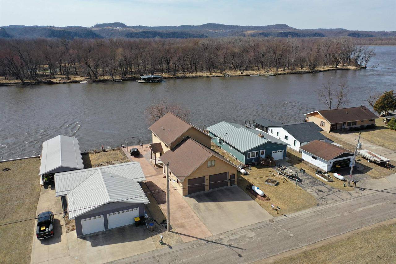 Cassville, WI 53806,1300 Jack Oak Rd