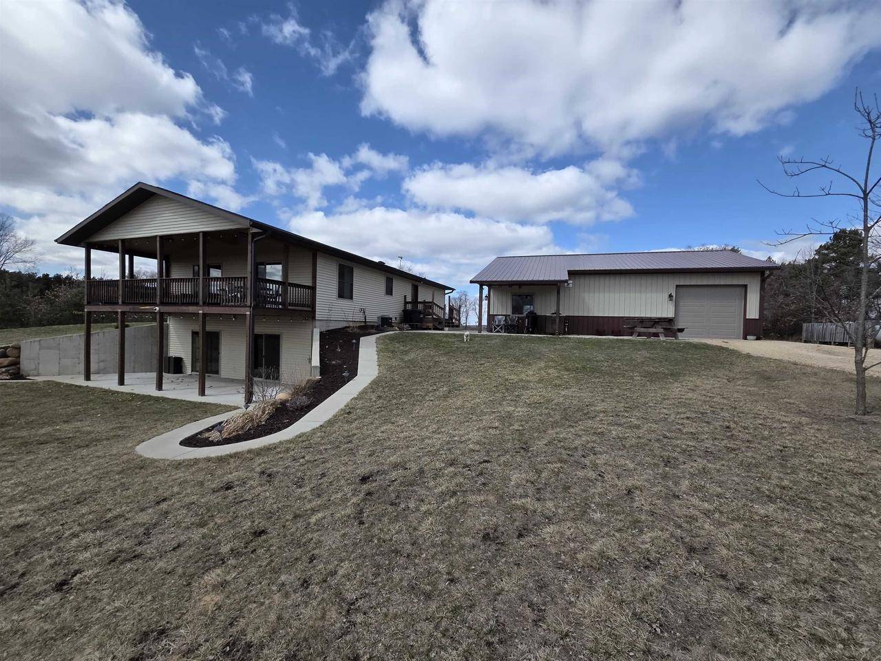 Westfield, WI 53964,W5925 Elk Avenue