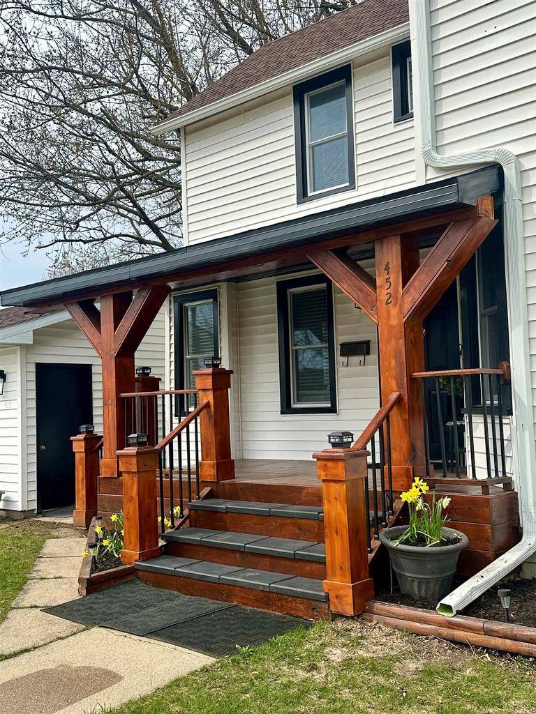 Lancaster, WI 53813,452 N Polk Street