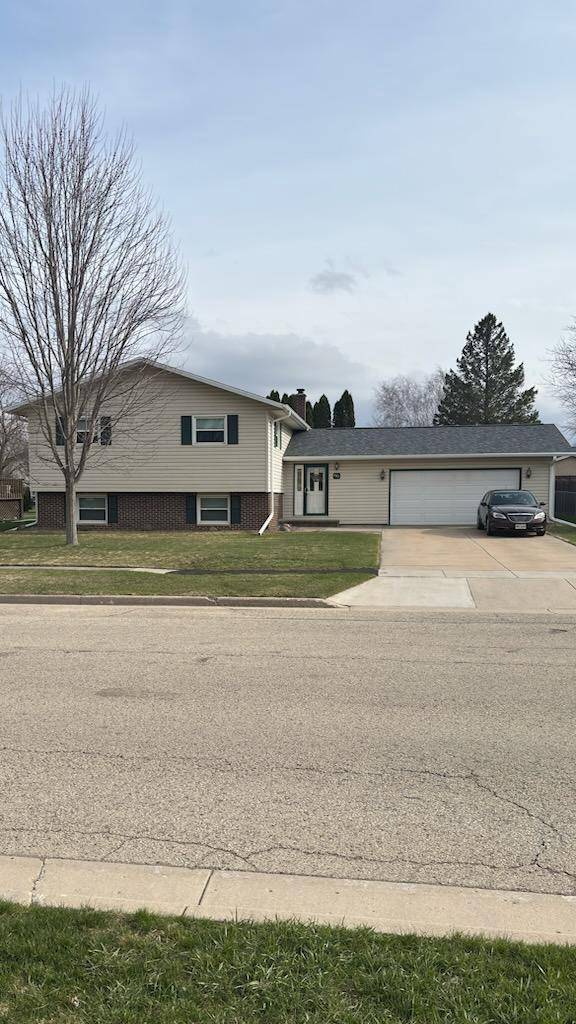 Waupun, WI 53963,447 Neevel Avenue