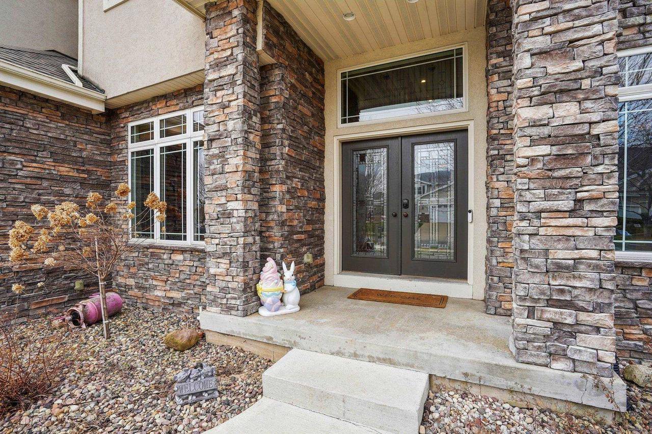 Waunakee, WI 53597,1310 Hanover Court
