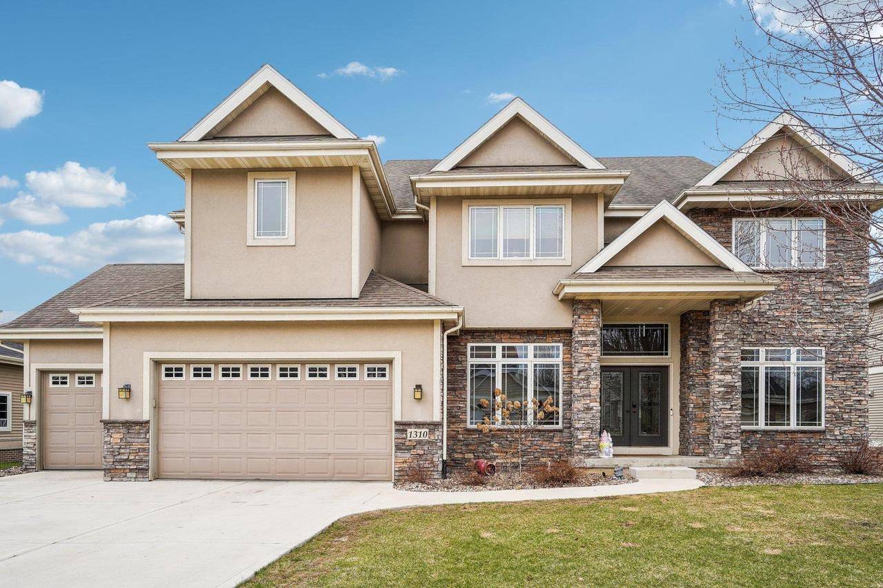 Waunakee, WI 53597,1310 Hanover Court