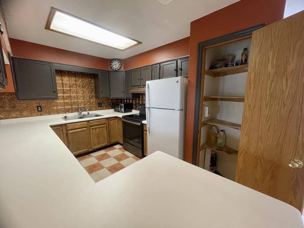 Wisconsin Dells, WI 53965,530 E Hiawatha Drive #318