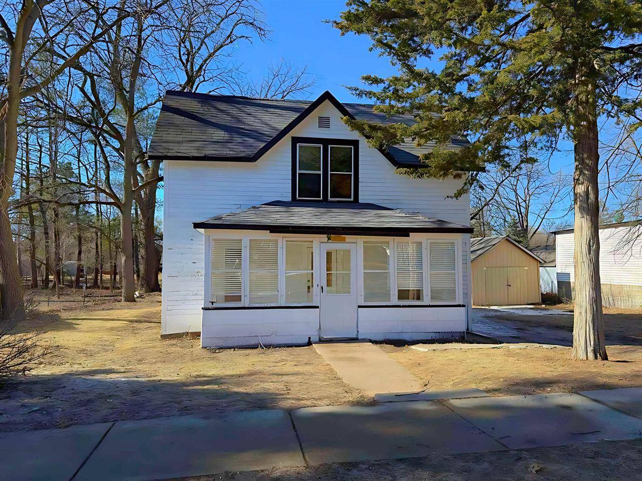Adams, WI 53910,117 S Elm Street