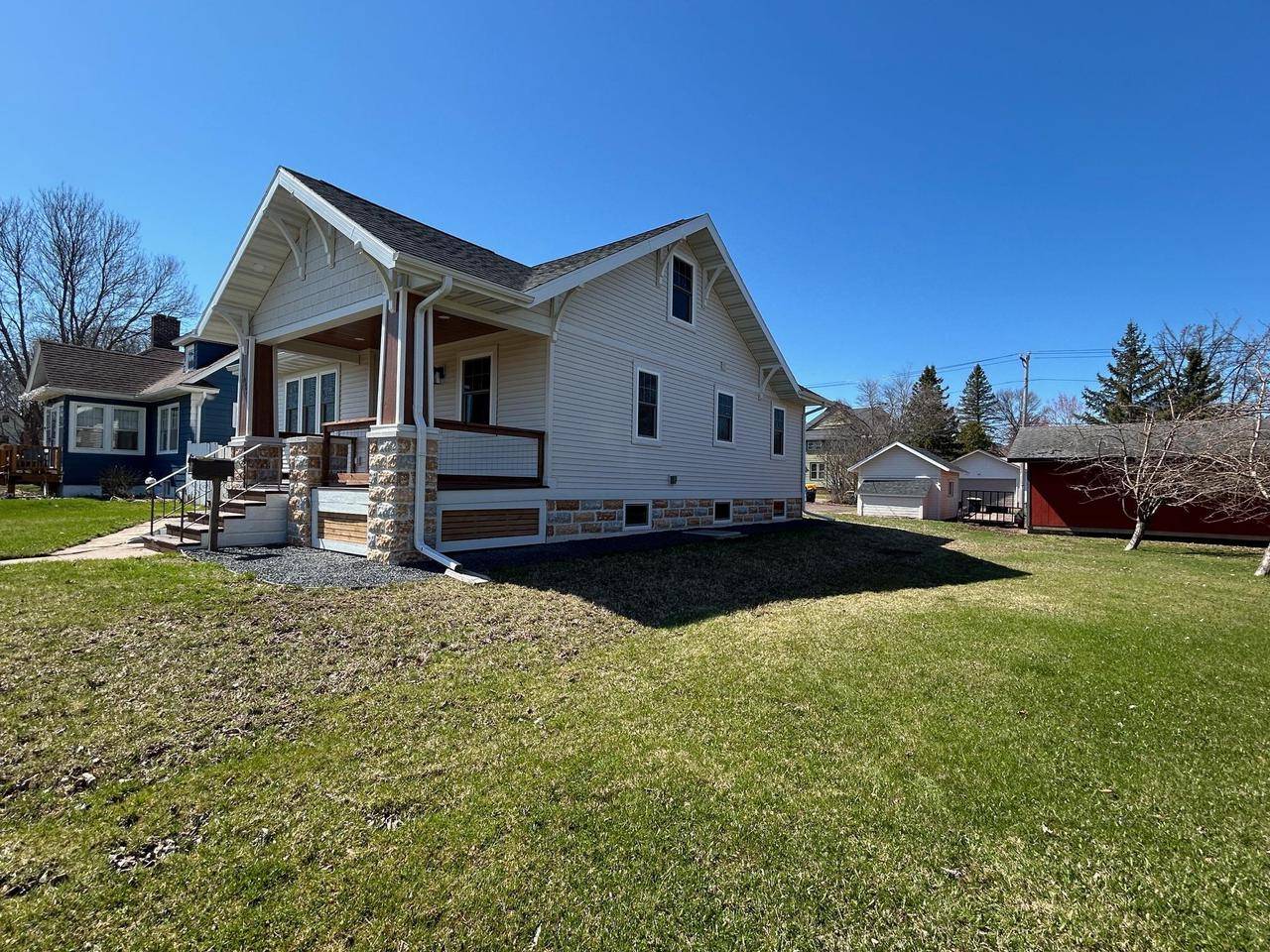 Ashland, WI 54806,1019 Ellis Avenue
