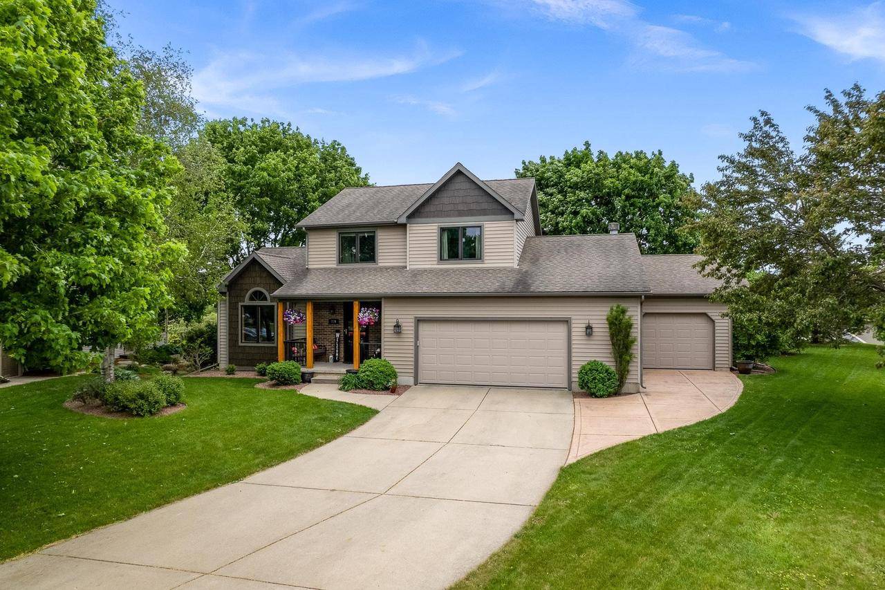 Mount Horeb, WI 53572,729 Parkway Drive