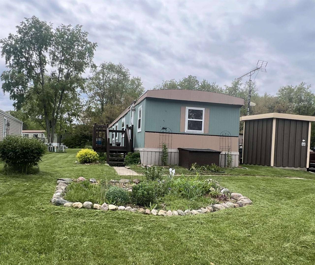 Dousman, WI 53118,N2639 County Road Z #E93