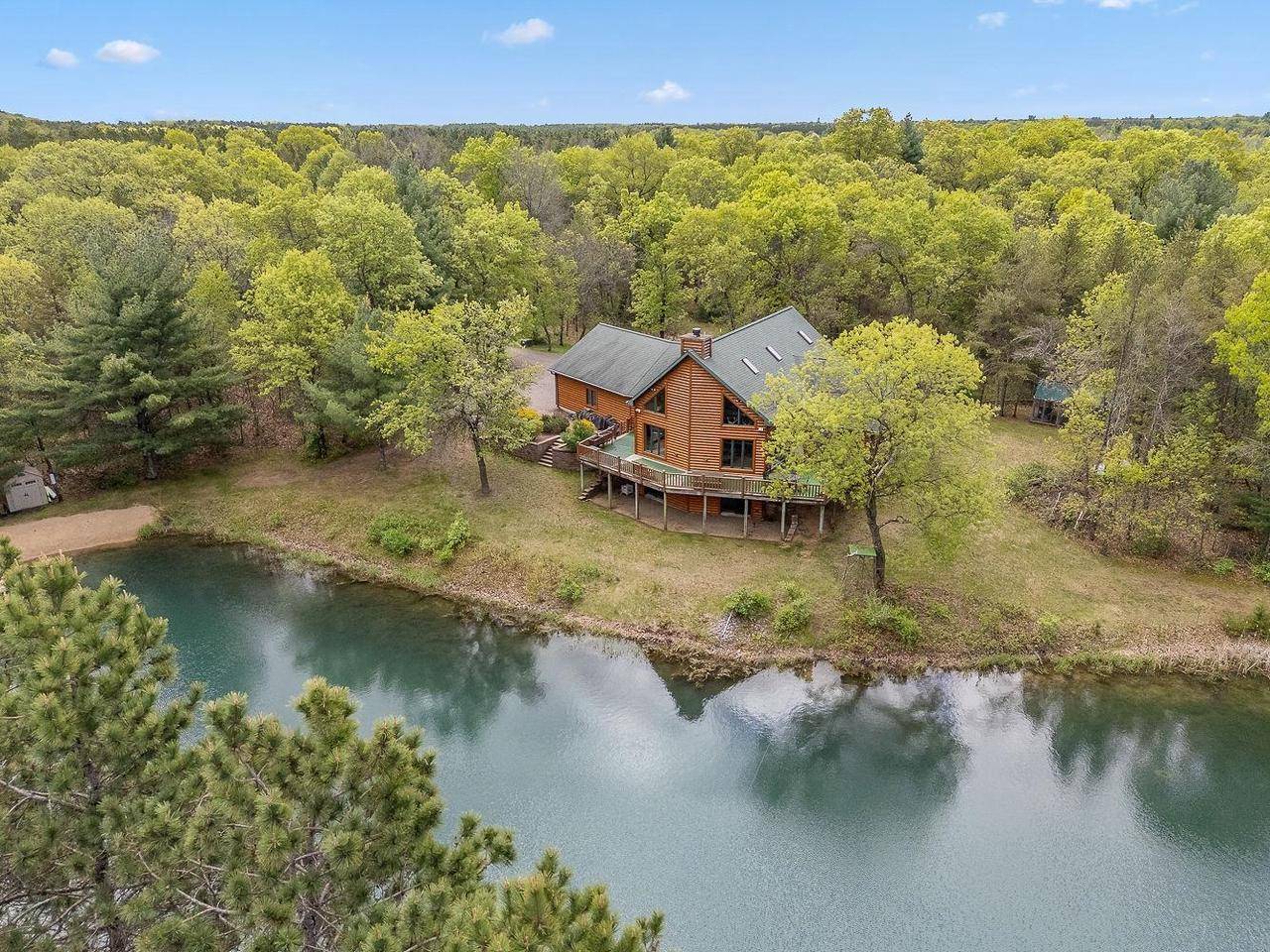 Wisconsin Dells, WI 53965,777 Golden Drive