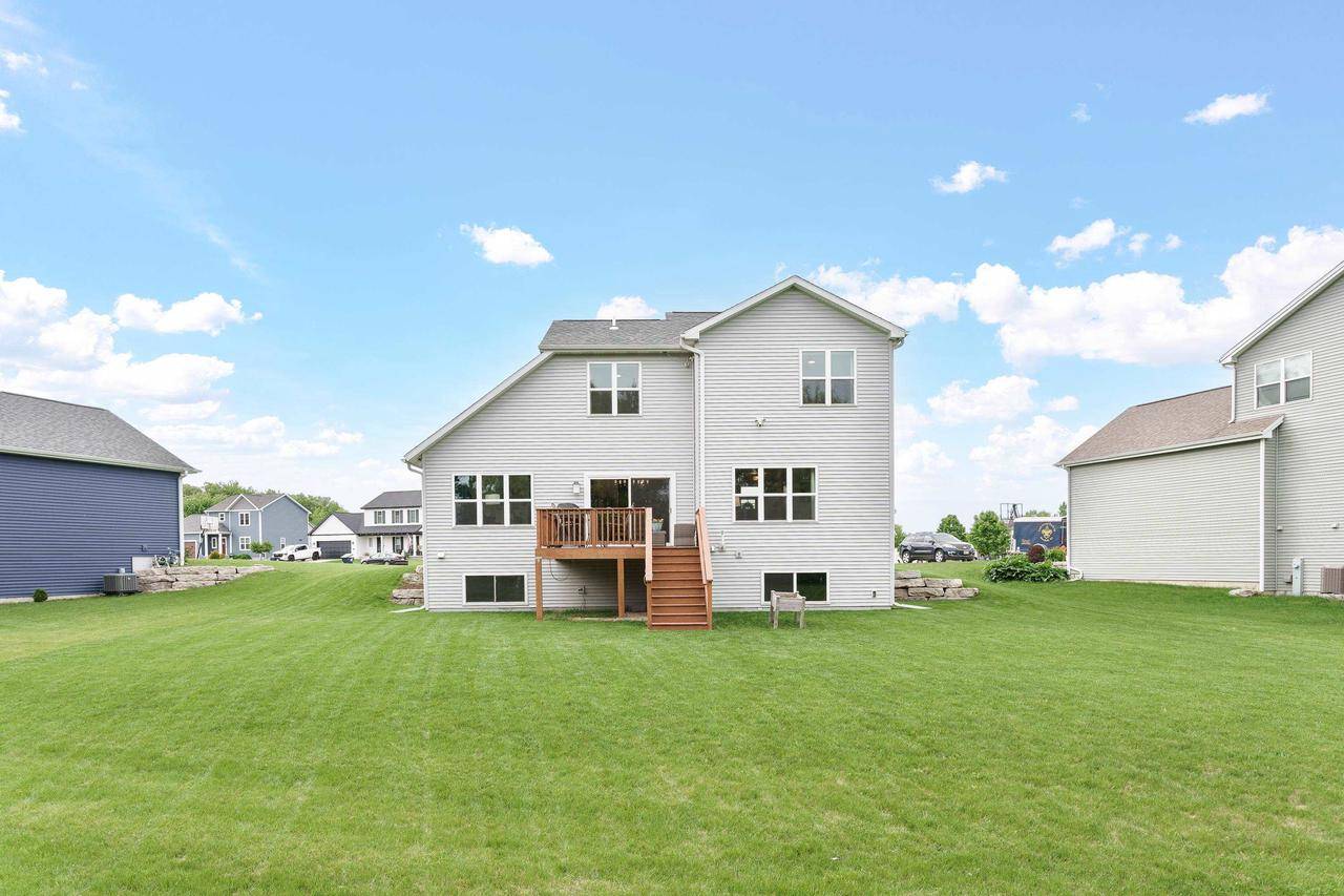 Marshall, WI 53559,855 Goldfinch Lane