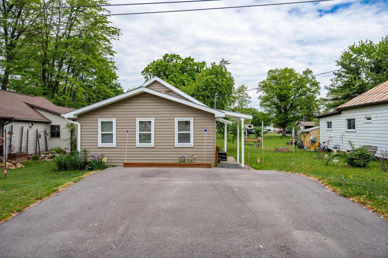 Mauston, WI 53948,307 Jackson Street