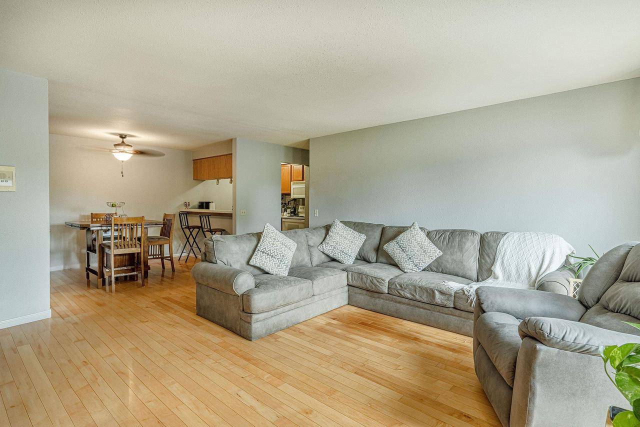 Madison, WI 53704,2420 INDEPENDENCE Lane #212