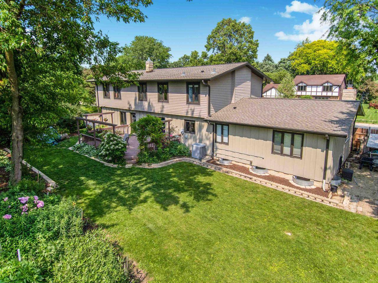 Madison, WI 53705,122 S Yellowstone Drive