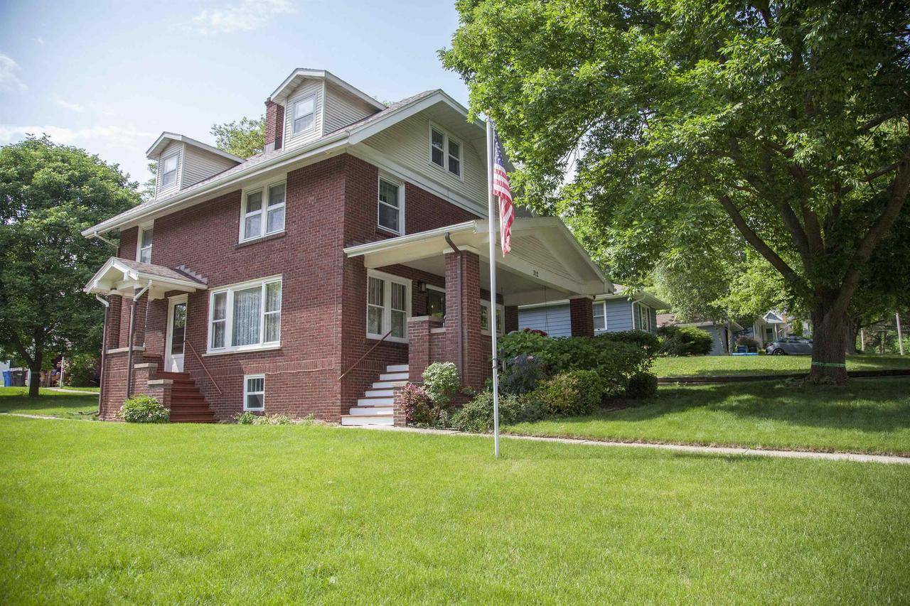 Mount Horeb, WI 53572,312 S 5th Street