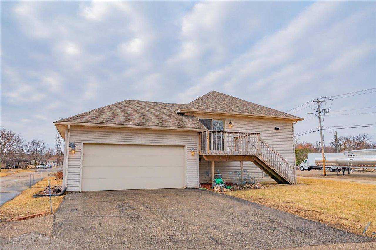 Deerfield, WI 53531,201 Hjemdal Lane