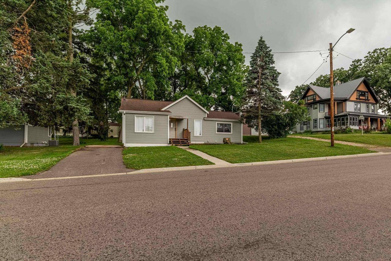 South Wayne, WI 53587,303 W Center Street
