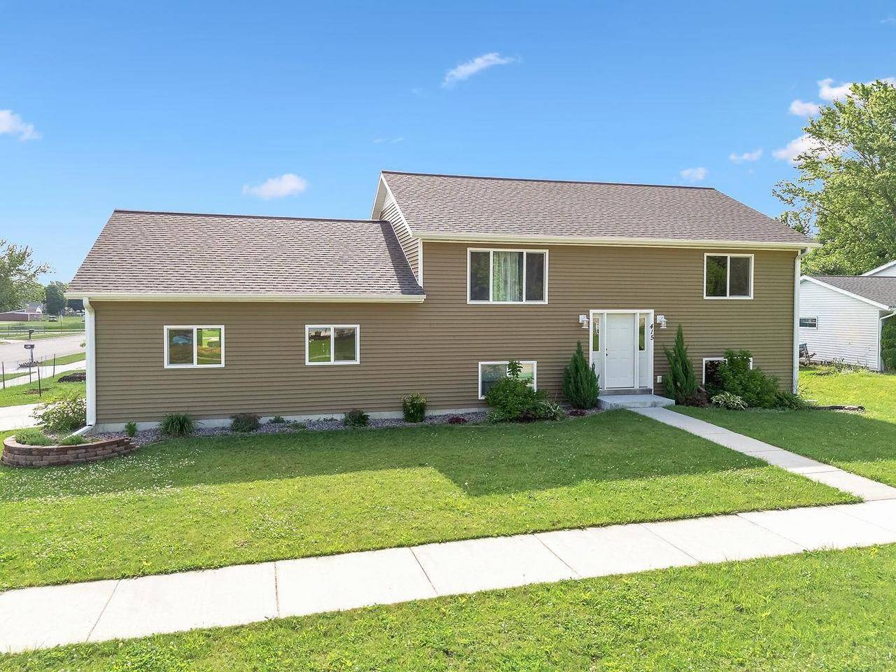 Reedsburg, WI 53959,415 Midway Drive