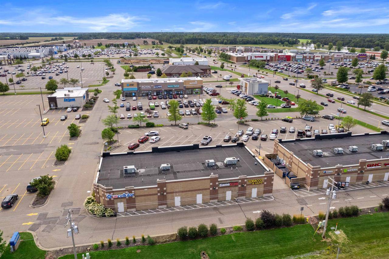 Plover, WI 54467,146 CROSSROADS DRIVE