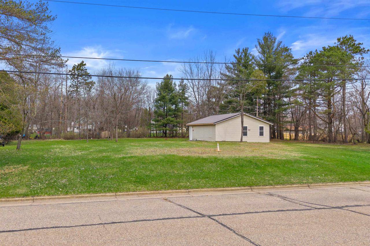 Nekoosa, WI 54457,152 ELMWOOD LANE