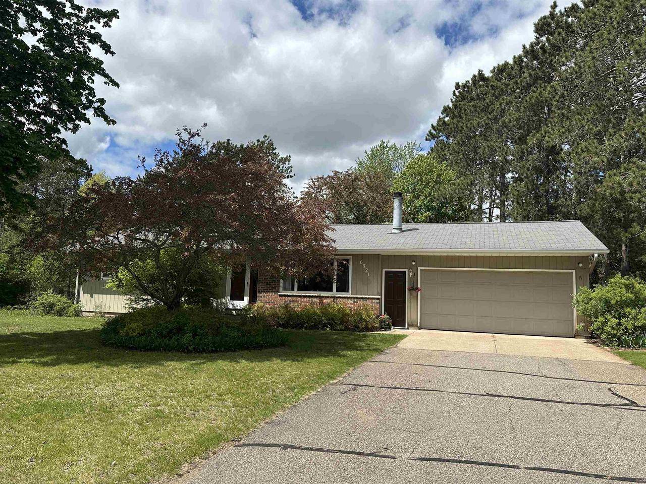 Wisconsin Rapids, WI 54494,6321 WINTERGREEN DRIVE