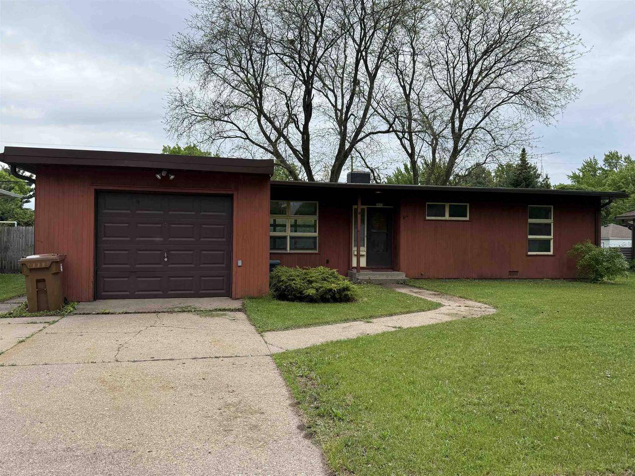 Stevens Point, WI 54481,2617 PECK STREET