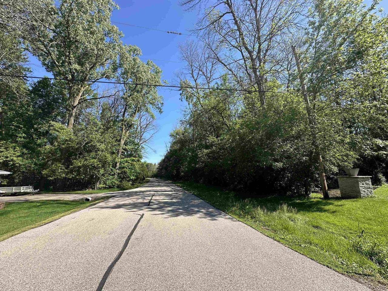 Menasha, WI 54952,ZIRBEL DRIVE