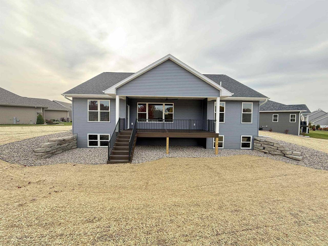 Menasha, WI 54952,920 CLOVER COURT