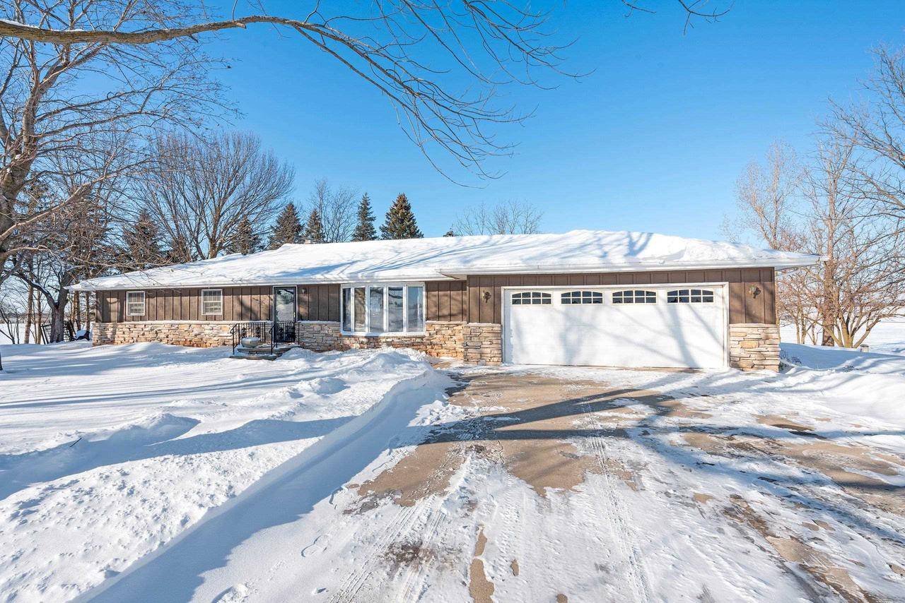 Kaukauna, WI 54130,483 HILL ROAD