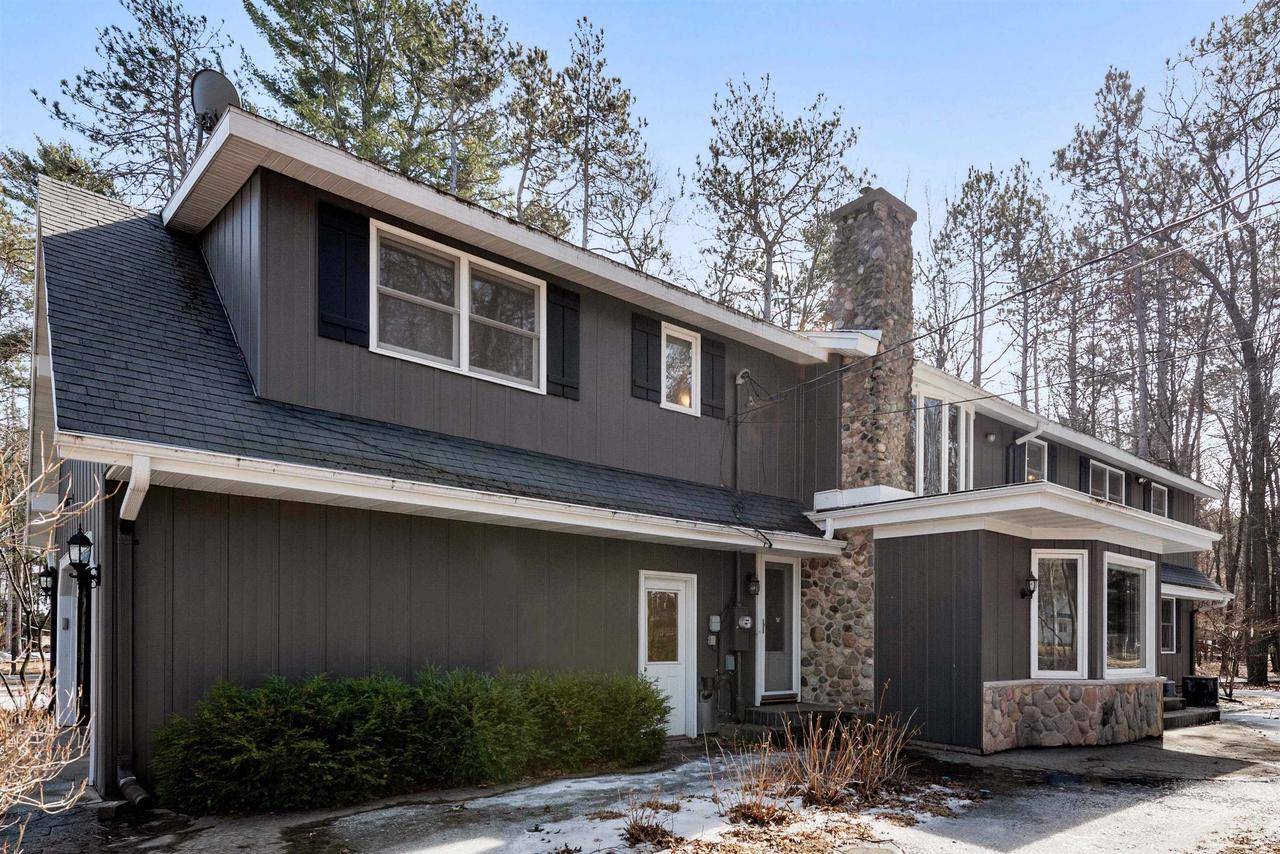Marinette, WI 54143,716 SUNSET DRIVE