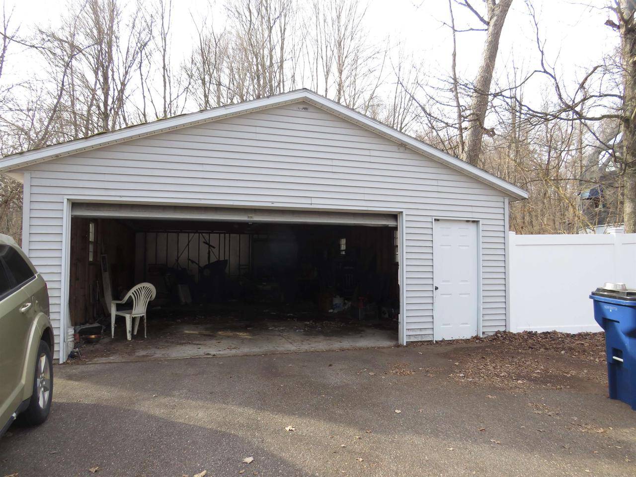 Waupaca, WI 54981,N4535 OAKLAND DRIVE