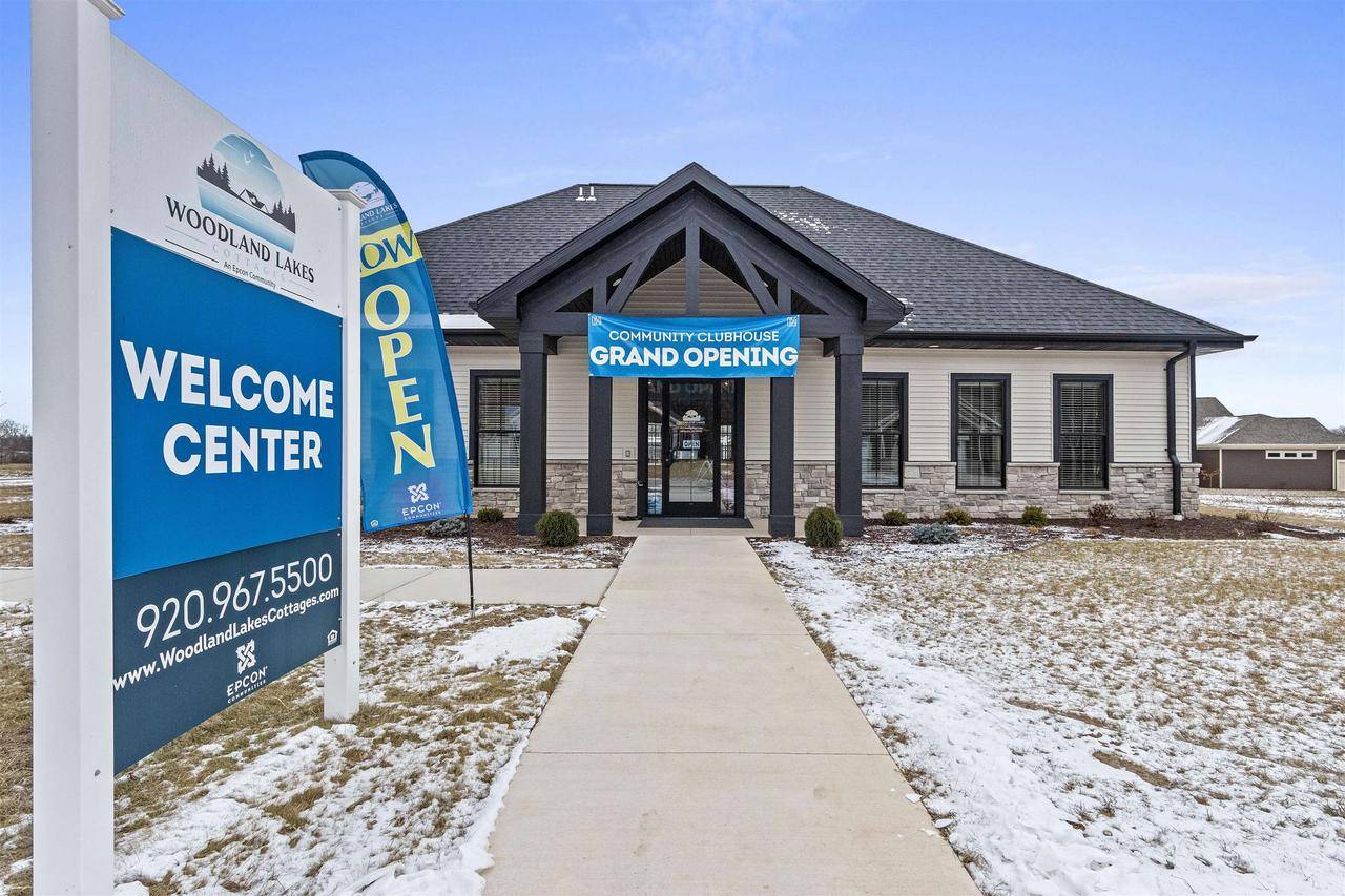 Menasha, WI 54952,891 BLACK SWAN DRIVE