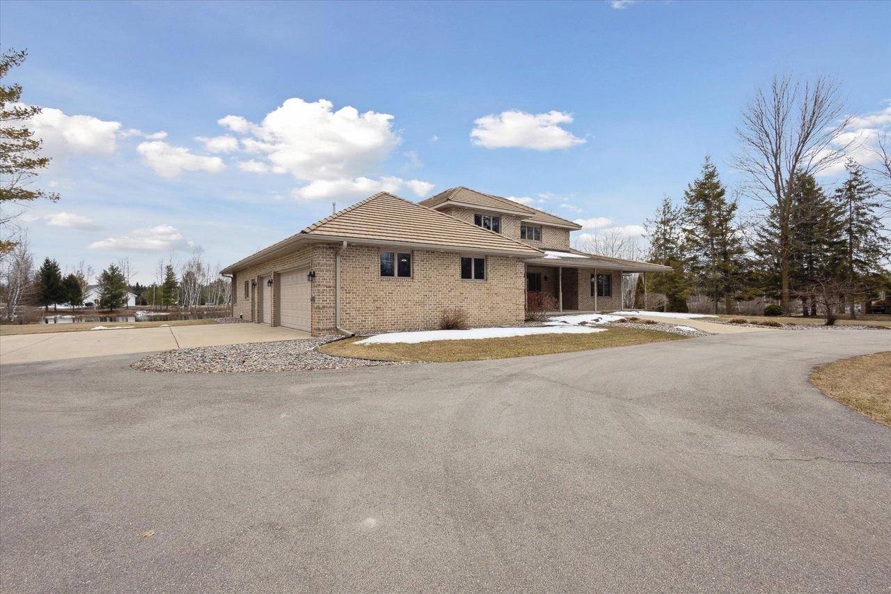 Krakow, WI 54137,W175 LAKE SANDIA DRIVE