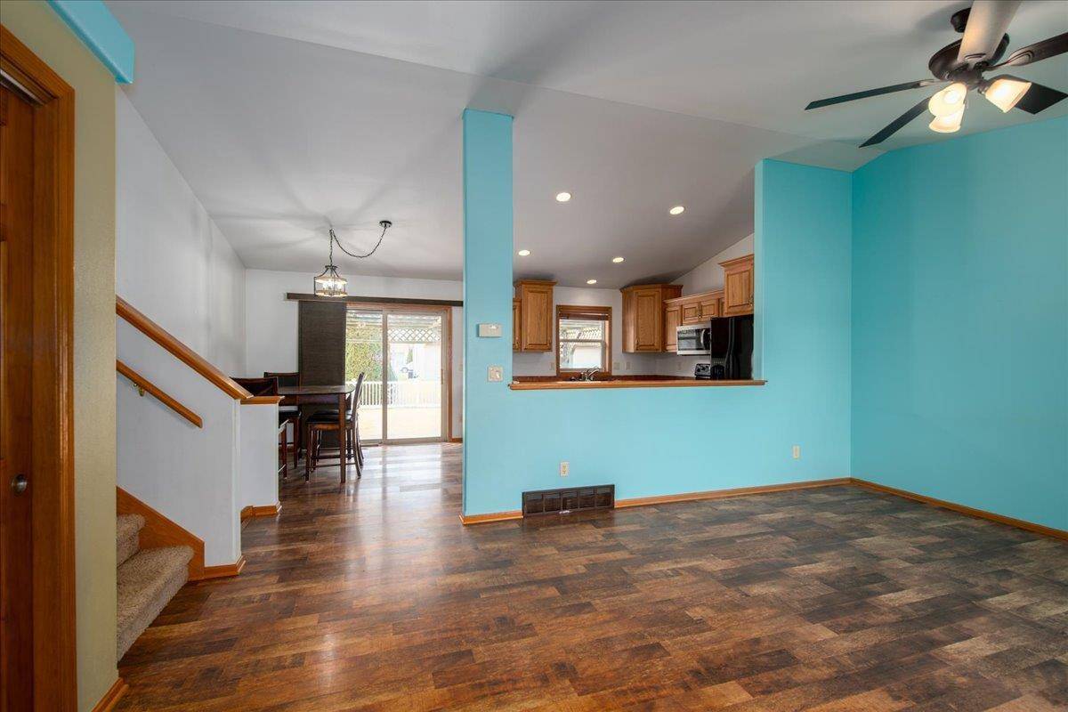 Oshkosh, WI 54904,1265 PHEASANT CREEK DRIVE